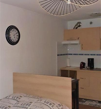 Apartament Agreable Logement Proche De La Gare Et Du Polygone Béziers Zewnętrze zdjęcie